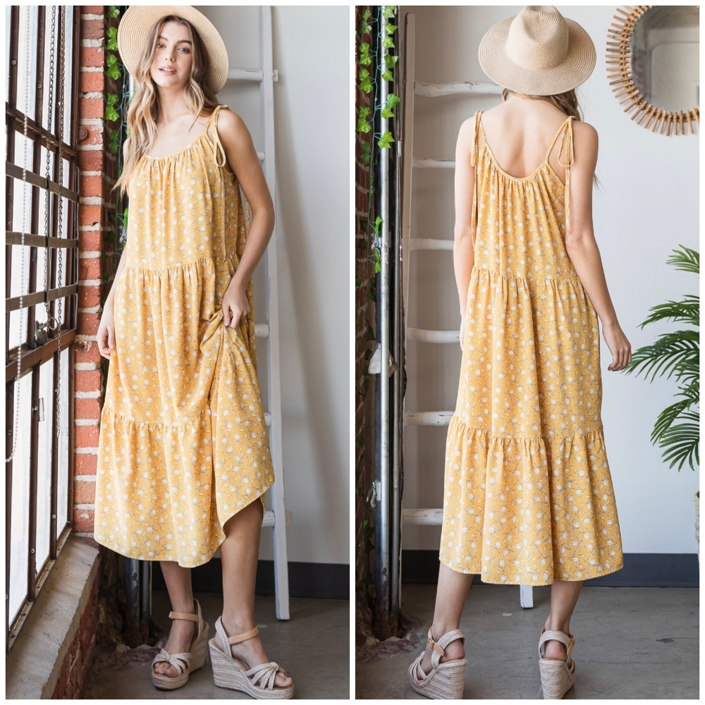 Feminine Boho Chic Yellow Floral Relaxed Fit Tiered Maxi Dress - Picture 4 of 8